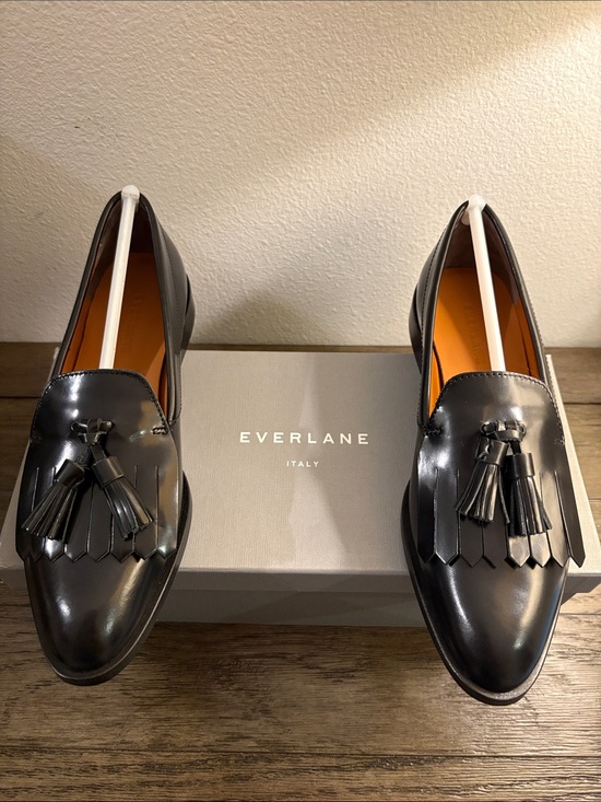 NIB [Everlane] The Modern Tassel Slip-On Loafer Black  display picture 3